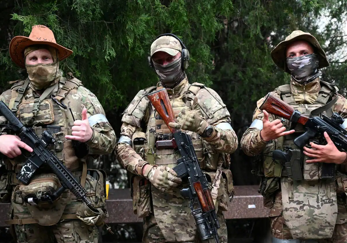 Varios mercenarios del grupo Wagner durante el intento de golpe de Estado en Rusia