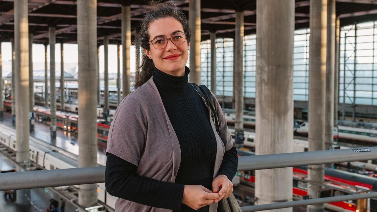 Marina Fernández, psicóloga hablando en Ifema el 11-M