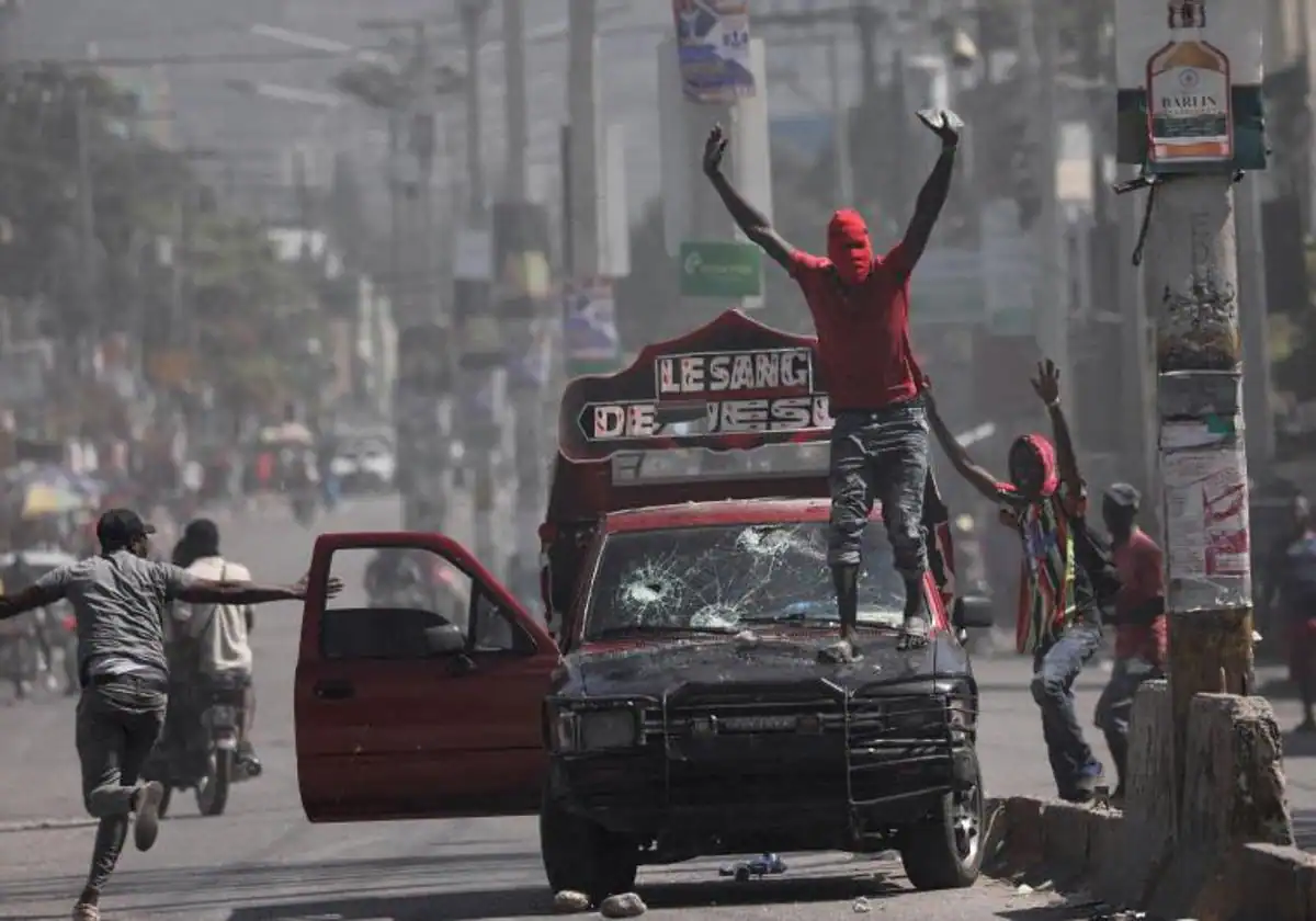 Las protestas antigubernamentales han sido exitosas en Haití por parte de estos jóvenes