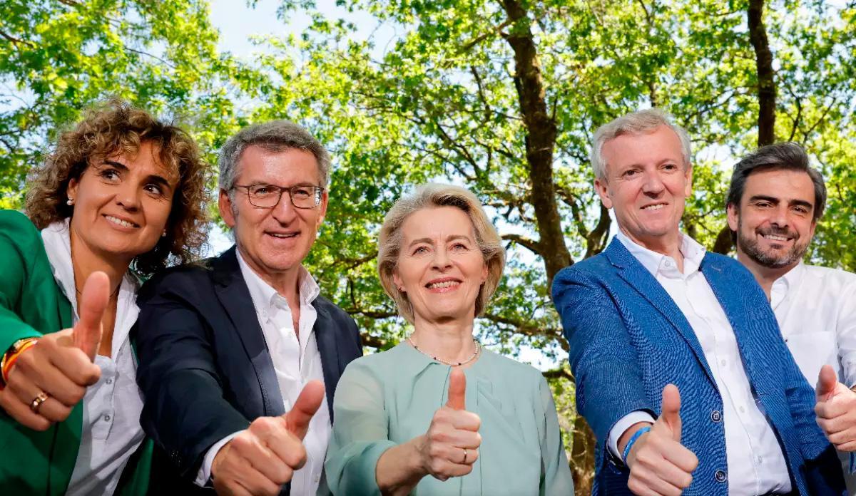 La presidenta de la Comisión Europea, Ursula von der Leyen (c), con el presidente del Partido Popular, Alberto Núñez Feijóo (2i), el presidente de la Xunta, Alfonso Rueda (2d), el vicepresidente, Diego Calvo ( d), y la candidata Dolores Montserrat (i), asiste a la tradicional Romería de O Pino, este sábado cerca de Santiago de Compostela.